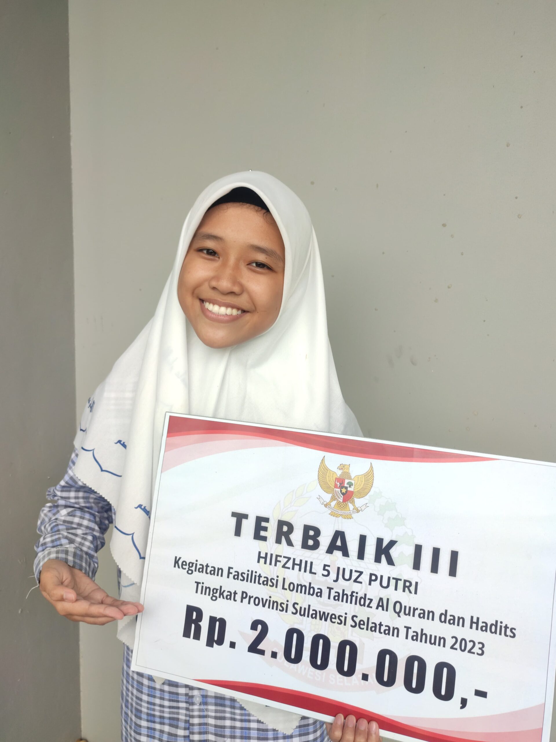 Read more about the article KABAR PRESTASI : Siswa MTs Putri Al-Imam Ashim Gowa Raih Juara 3 Hifdzil 5 Juz Putri di Lomba Tahfidz Al-Qur’an dan Hadist Tingkat Sulsel