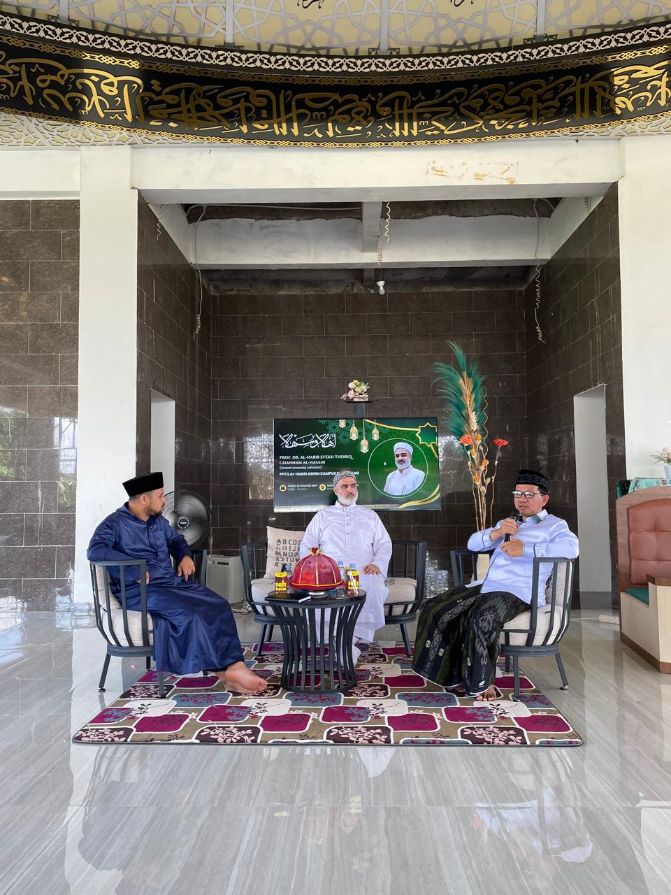 Read more about the article Menguatkan Ilmu dan Spiritual: Kunjungan Prof. Dr. Al Habib Syekh Thoriq Ghannam Al-Hasani dari Lebanon ke Kampus Mawang