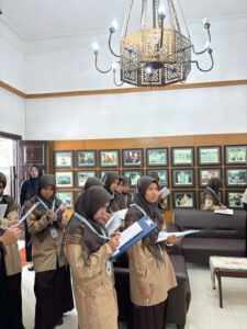 Read more about the article Outing Class MTs Putri Al-Imam Ashim Gowa: Menyelami Sejarah dan Budaya di Museum Kota Makassar